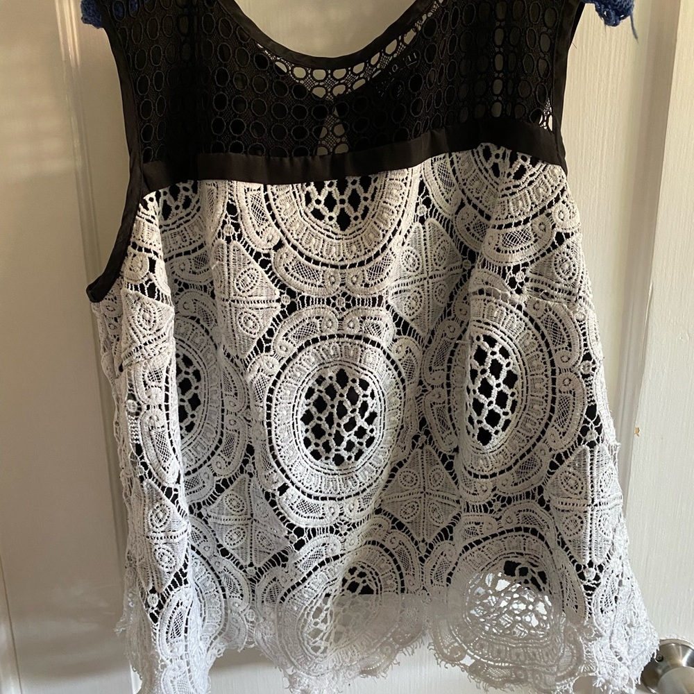 Eloquii woven top with liner